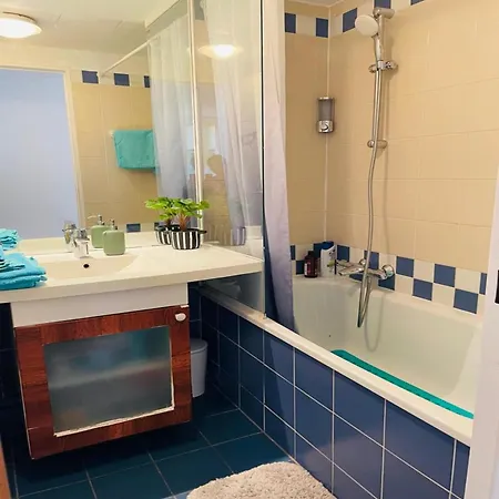 Ryan Homes - In - La Defense Aparthotel
