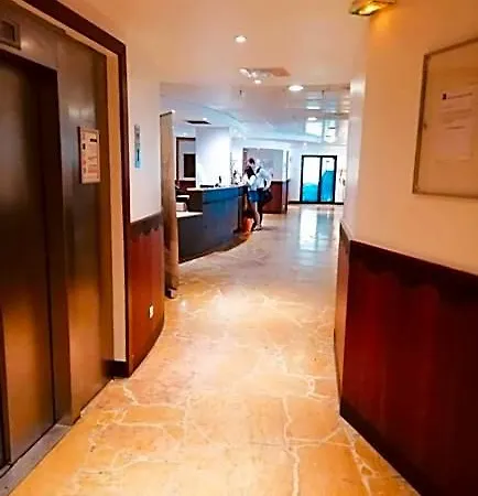 Ryan Homes - In - La Defense 4*